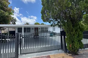 2731 NW 100th St, Miami, FL 33147 - Photo 13