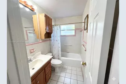 371 SW 67th Ter, Pembroke Pines, FL 33023 - Photo 11