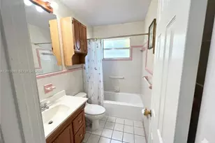 371 SW 67th Terrace, Pembroke Pines, FL 33023 - Photo 11
