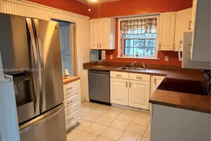 371 SW 67th Terrace, Pembroke Pines, FL 33023 - Photo 3