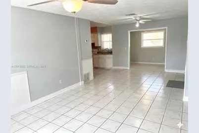 371 SW 67th Ter, Pembroke Pines, FL 33023 - Photo 3