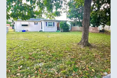 371 SW 67th Ter, Pembroke Pines, FL 33023 - Photo 13