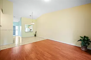 2347 SW 15th St, Deerfield Beach, FL 33442 - Photo 11