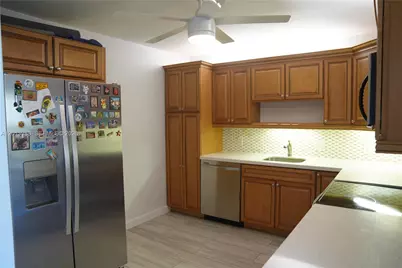 2851 NE 183rd St #1107E, Aventura, FL 33160 - Photo 17