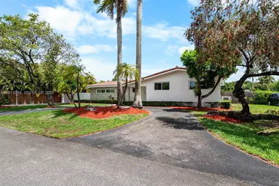 12425 SW 91st Ave, Miami, FL 33176 - Photo 3