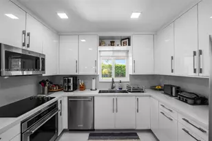 12425 SW 91 Ave, Miami, FL 33176 - Photo 11