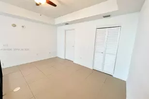 300 S Biscayne Blvd, Miami, FL 33131 - Photo 13