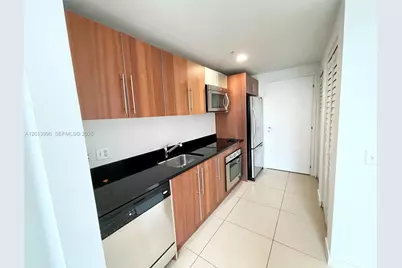 300 S Biscayne Blvd #L-830, Miami, FL 33131 - Photo 5