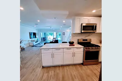7406 Gary Ave, Miami Beach, FL 33141 - Photo 9