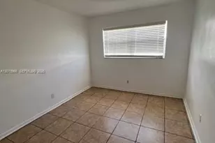 15153 NE 6th Ave, Miami, FL 33162 - Photo 13