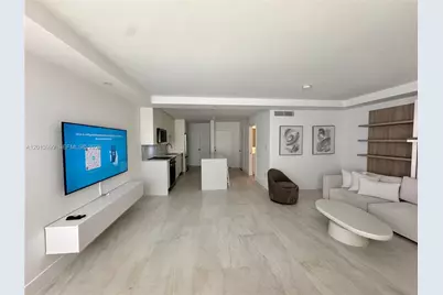 2899 Collins Ave #1414, Miami Beach, FL 33140 - Photo 5