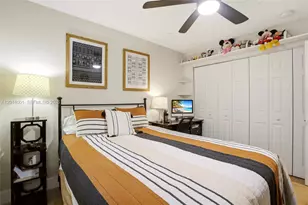 10833 NW 7th St, Miami, FL 33172 - Photo 21
