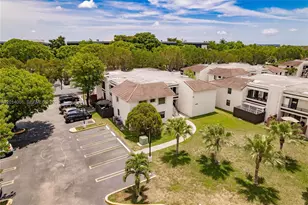 10833 NW 7th St, Miami, FL 33172 - Photo 31