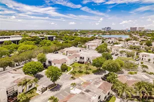 10833 NW 7th St, Miami, FL 33172 - Photo 33