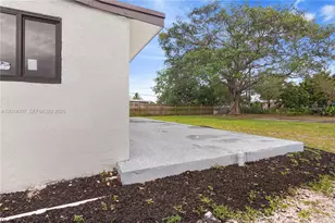 1910 NW 134th St, Miami, FL 33167 - Photo 17