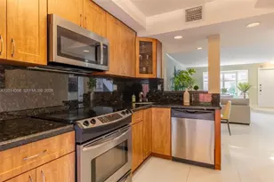 10122 SW 77th Ct, Miami, FL 33156 - Photo 13