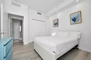55 SW 9th St, Miami, FL 33130 - Photo 13