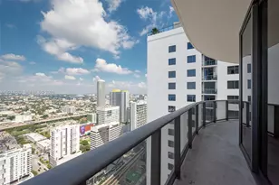 55 SW 9th St, Miami, FL 33130 - Photo 11
