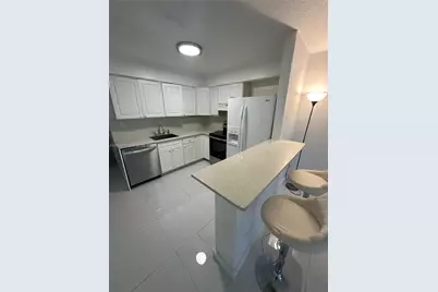 1120 102nd St #4, Bay Harbor Islands, FL 33154 - Photo 5
