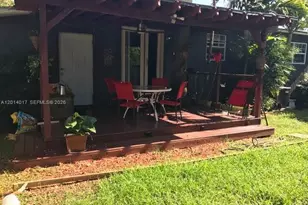 335 NE 114th St, Miami, FL 33161 - Photo 7