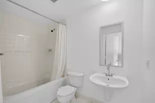 10 SW South River Dr, Miami, FL 33130 - Photo 17
