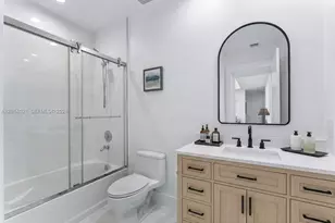 950 Brickell Bay Dr, Miami, FL 33131 - Photo 11