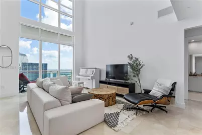 950 Brickell Bay Dr #5506, Miami, FL 33131 - Photo 3