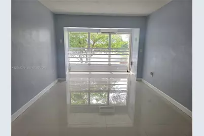 19080 NE 3rd Ct #314, Miami, FL 33179 - Photo 3