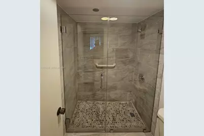 900 Saint Charles Pl #520, Pembroke Pines, FL 33026 - Photo 9