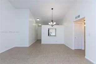 717 Gardens Dr, Pompano Beach, FL 33069 - Photo 5