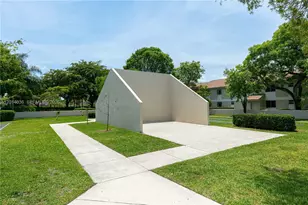 717 Gardens Dr, Pompano Beach, FL 33069 - Photo 35