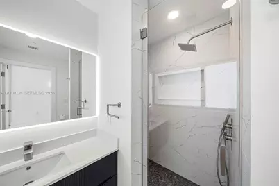 900 Biscayne Blvd #4202, Miami, FL 33132 - Photo 21