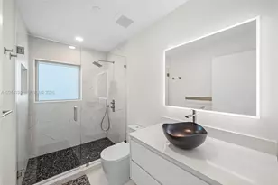 900 Biscayne Blvd, Miami, FL 33132 - Photo 15