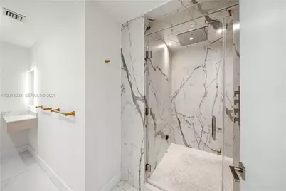 900 Biscayne Blvd #4202, Miami, FL 33132 - Photo 33