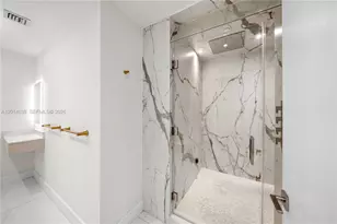 900 Biscayne Blvd, Miami, FL 33132 - Photo 33