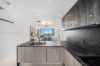 900 Biscayne Blvd #4202, Miami, FL 33132 - Photo 23