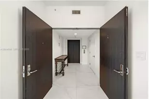 900 Biscayne Blvd, Miami, FL 33132 - Photo 11