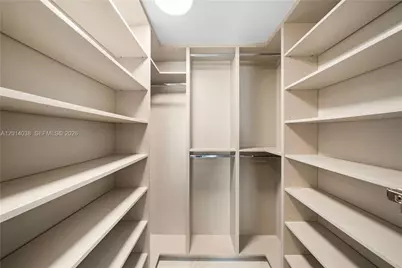 900 Biscayne Blvd #4202, Miami, FL 33132 - Photo 35