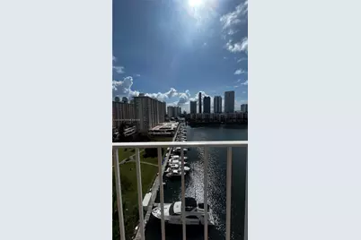290 174 #1519, Sunny Isles Beach, FL 33160 - Photo 5