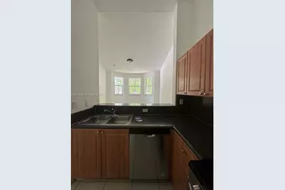 2755 SE 16th Ave #200, Homestead, FL 33035 - Photo 3