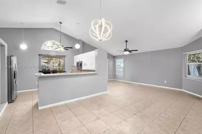 1308 E Glen Oak Rd #1308, North Lauderdale, FL 33068 - Photo 7