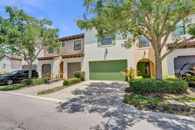 12471 NW 32nd Mnr #12471, Sunrise, FL 33323 - Photo 3