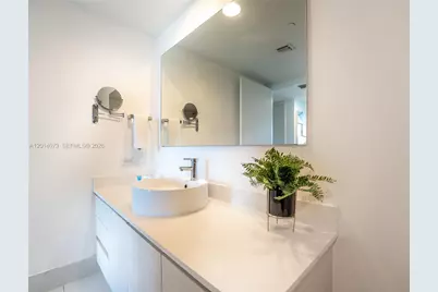 2602 E Hallandale Beach Blvd #R806, Hallandale Beach, FL 33009 - Photo 21
