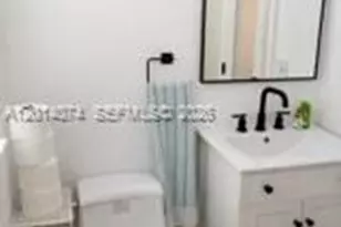 439 15th St, Miami Beach, FL 33139 - Photo 11