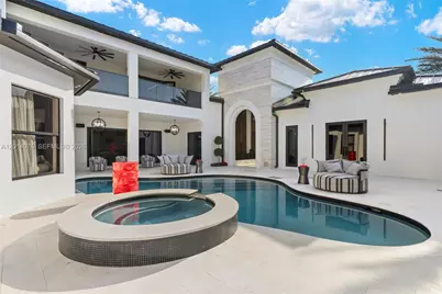 541 E Enclave Cir E, Pembroke Pines, FL 33027 - Photo 37