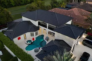 541 E Enclave Cir E, Pembroke Pines, FL 33027 - Photo 63