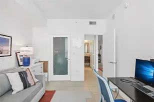 1900 N Bayshore Dr, Miami, FL 33132 - Photo 15