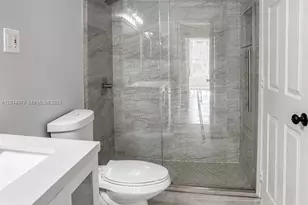 1101 NW 180th Ave, Pembroke Pines, FL 33029 - Photo 21