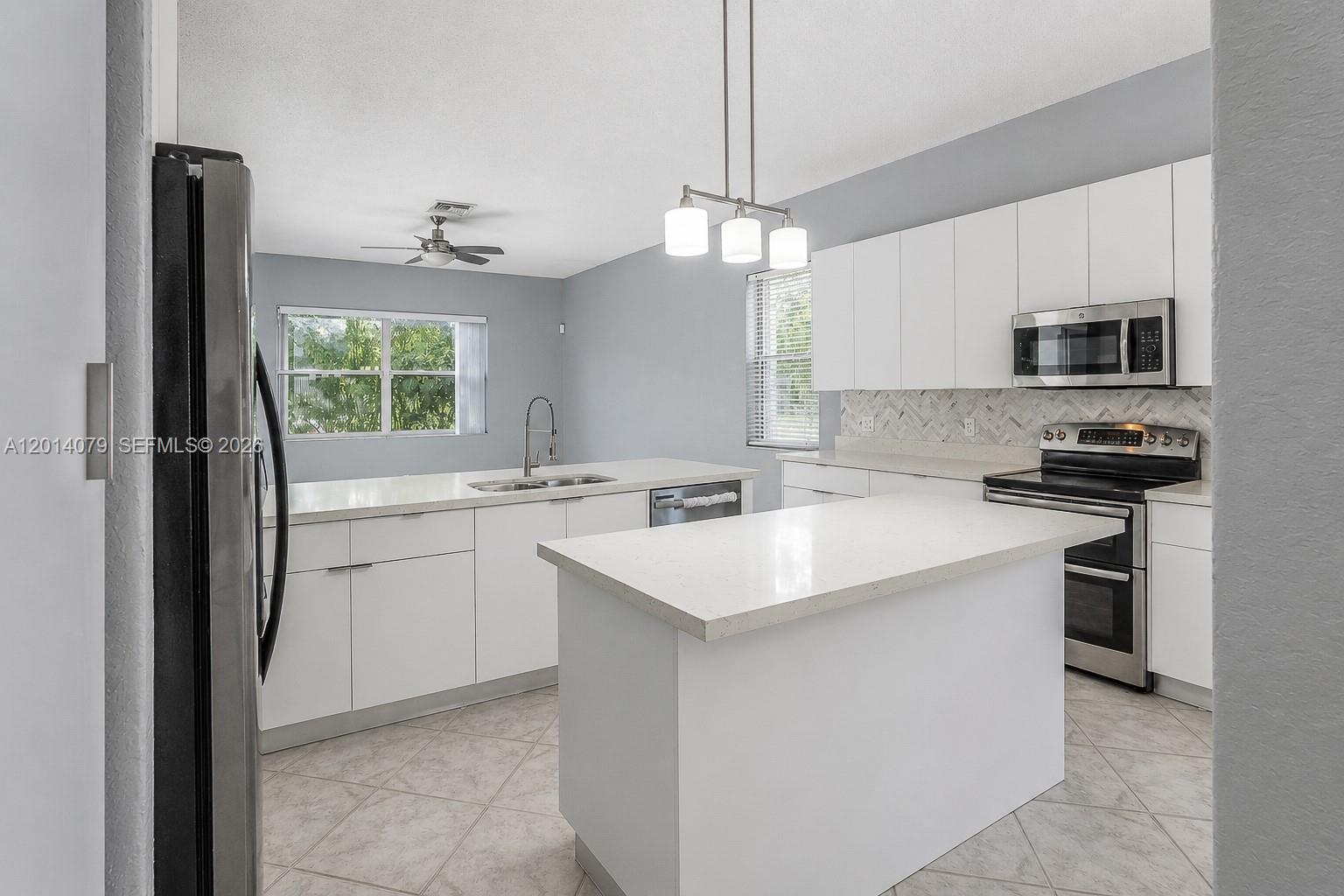1101 NW 180th Ave main architectural view