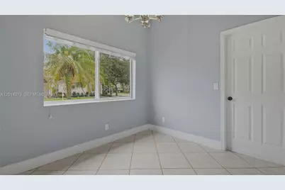 1101 NW 180th Ave, Pembroke Pines, FL 33029 - Photo 25